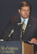 WVU President David C. Hardesty Jr. held his first news conference of the year Wednesday (Aug. 13) at Fieldcrest, the University\'s new student residence hall. Reporters and photographers had the opportunity to tour the dormitory, as well as talk to 