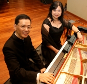 Png & Sien at  piano