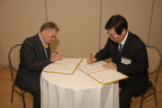 WVU President Dr. Gordon Gee with Dr. Wei'an Li, President, Tianjin University of Finance and Economics